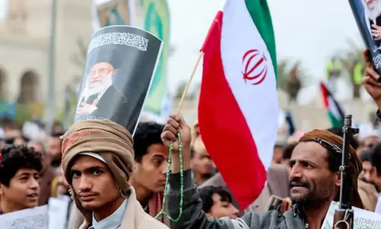 الحرس الثوري الإيراني يرسل 75 خبيراً عسكرياً لتعزيز القدرات البحرية للحوثيين في اليمن