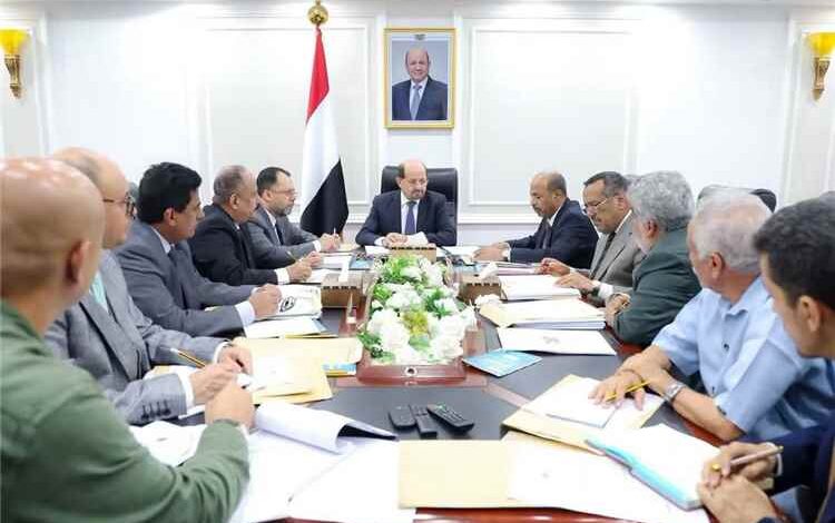 الحكومة تبحث إصلاحات عاجلة ومستدامة لمعالجة اختلالات قطاع الكهرباء