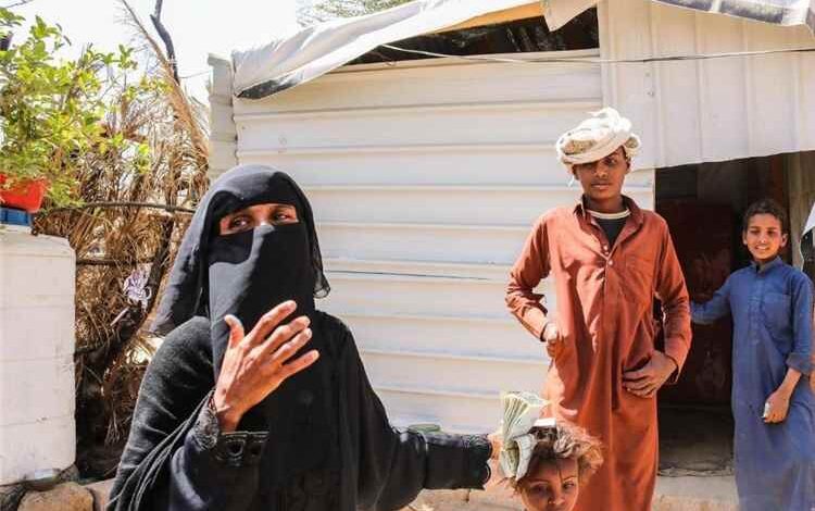 الحو.ثيون يحاصرون اليمنيين بسياسات التجويع والإفقار