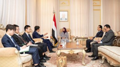 الخارجية اليمنية تدعو الصين لدعم جهود الحكومة لحماية الملاحة الدولية وتحقيق السلام