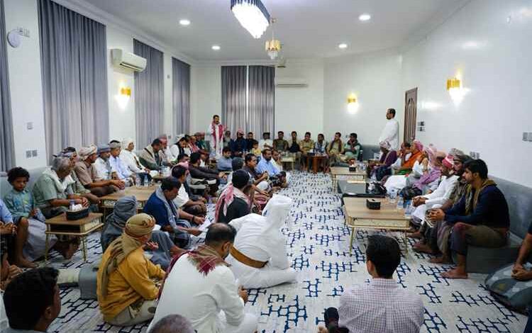 الخنبشي يلتقي قيادات حلف قبائل حضرموت ويؤكد أهمية توحيد الصف الحضرمي