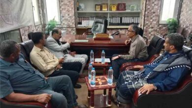 الدغاري يتفقد مستوى الأداء والانضباط الوظيفي في السلطة المحلية بعتق