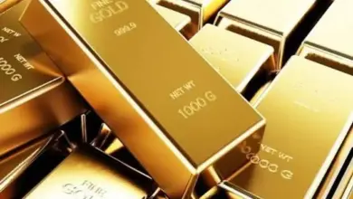 الذهب يقترب من 4410 دولارات مع تراجع توقعات رفع الفائدة الأمريكية