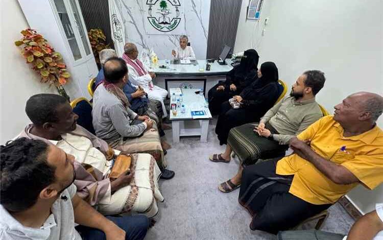 السري يترأس اجتماعًا مشتركًا لقيادات مؤتمر حضرموت الجامع في المكلا