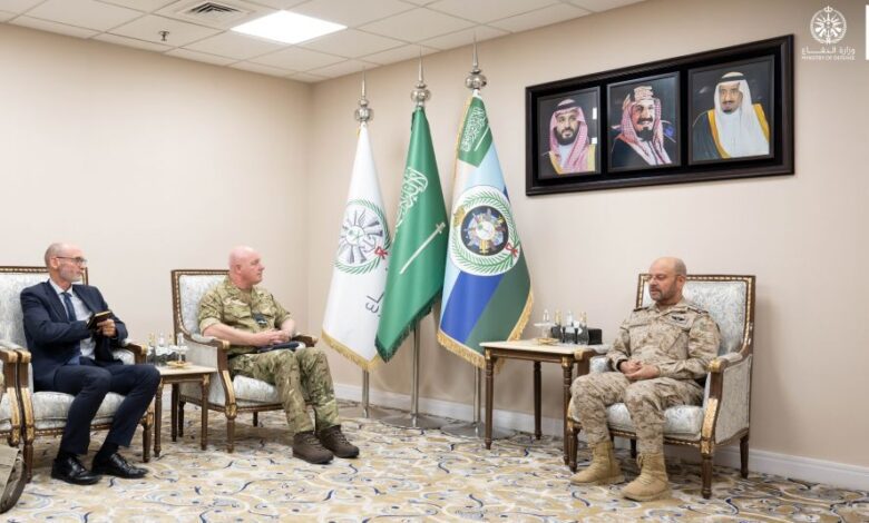 السعودية توسع تنسيقها الدفاعي مع بريطانيا والولايات المتحدة عبر سلسلة لقاءات عسكرية رفيعة