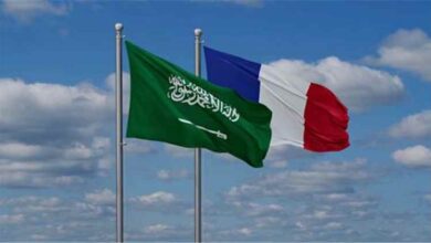 السعودية وفرنسا تؤكدان دعم مجلس القيادة الرئاسي وحماية حرية الملاحة البحرية