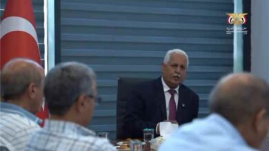 السفير طريق يزور مدارس النهضة اليمنية في إسطنبول ويؤكد أهمية جودة التعليم ورعاية الطلاب