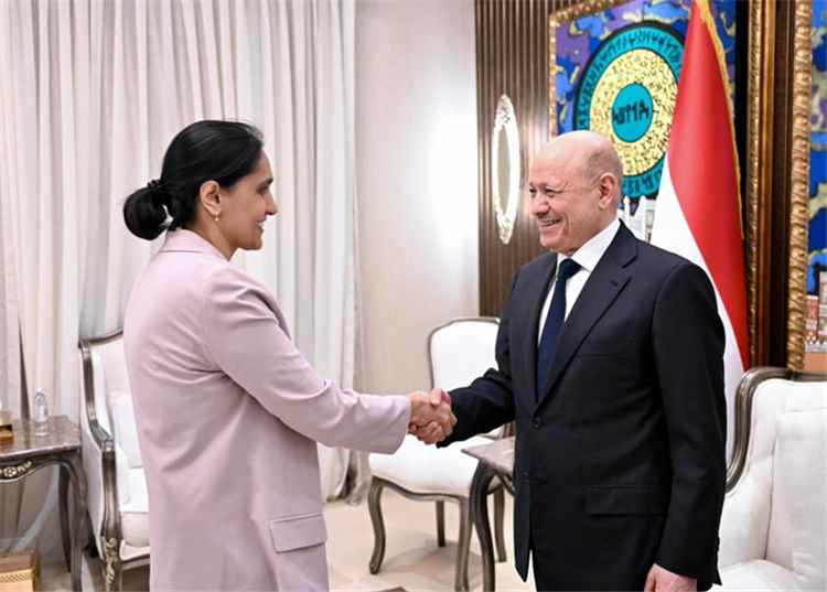 المشهد اليمني - السفيرة البريطانية: لقاء ممتاز مع الرئيس العليمي ورؤية مشتركة لبناء يمن آمن ومزدهر