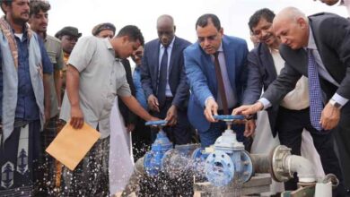 الشرجبي والسقطري  يدشنان تشغيل مشروع آبار فيشع بالطاقة الشمسية في مديرية حصوين