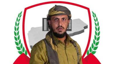 المشهد اليمني - الشرعية تكشف من يقف وراء اغتيال القائد في قوات درع الوطن أسامة الردفاني بمنطقة العبر