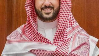 الشيخ مختار الحنكاسي يناشد الأمير خالد بن سلمان التوجيه بصرف مرتبات منتسبي الأمن العام في سقطرى