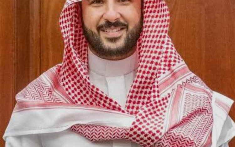 الشيخ مختار الحنكاسي يناشد الأمير خالد بن سلمان التوجيه بصرف مرتبات منتسبي الأمن العام في سقطرى