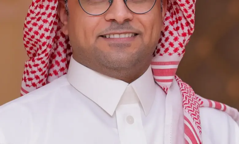 «الصحف لا تموت حين تتوقف مطابعها».. عادل الحربي يكتب لحظة الحقيقة في وداع ورق «الرياض»