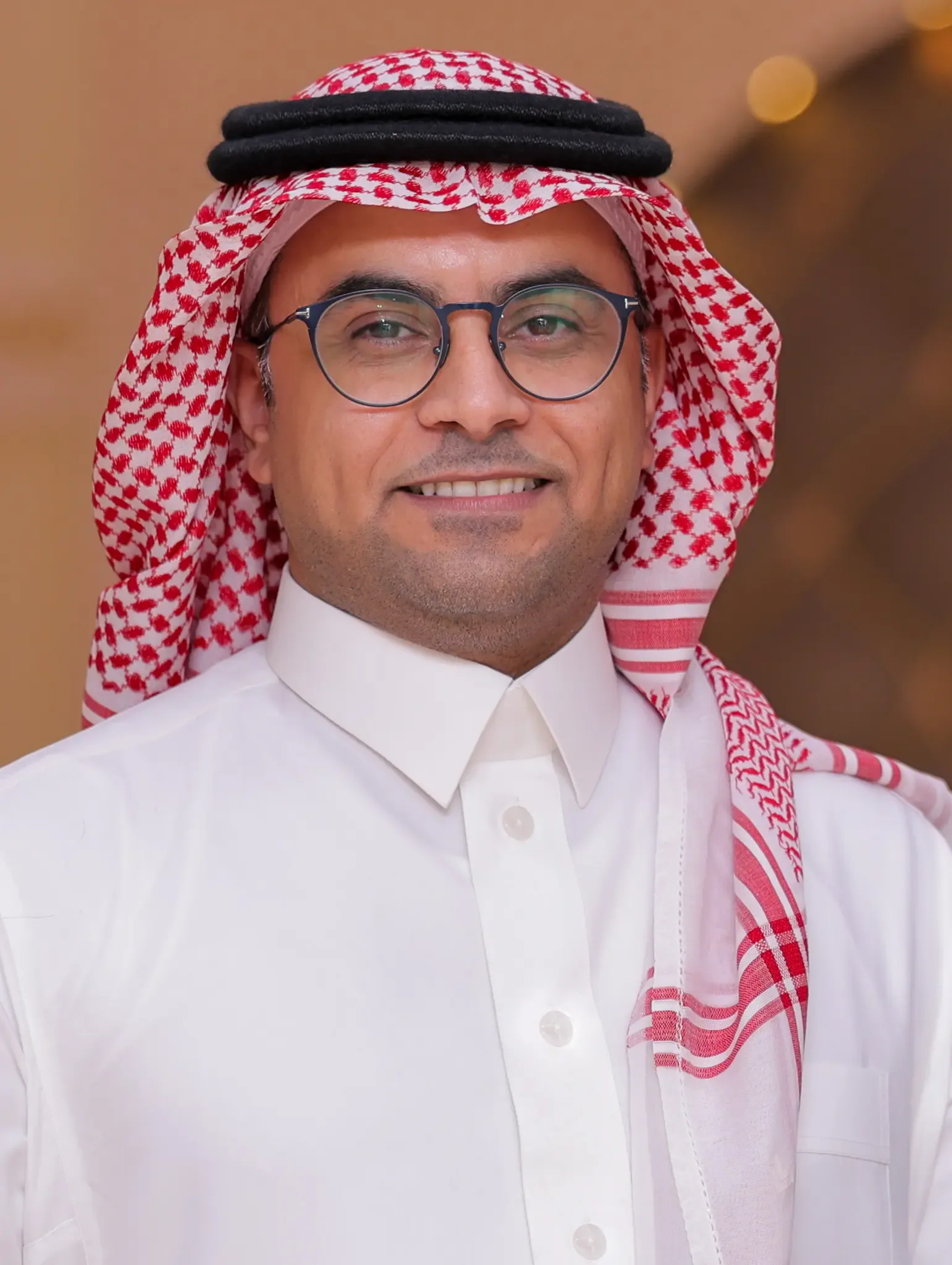«الصحف لا تموت حين تتوقف مطابعها».. عادل الحربي يكتب لحظة الحقيقة في وداع ورق «الرياض»