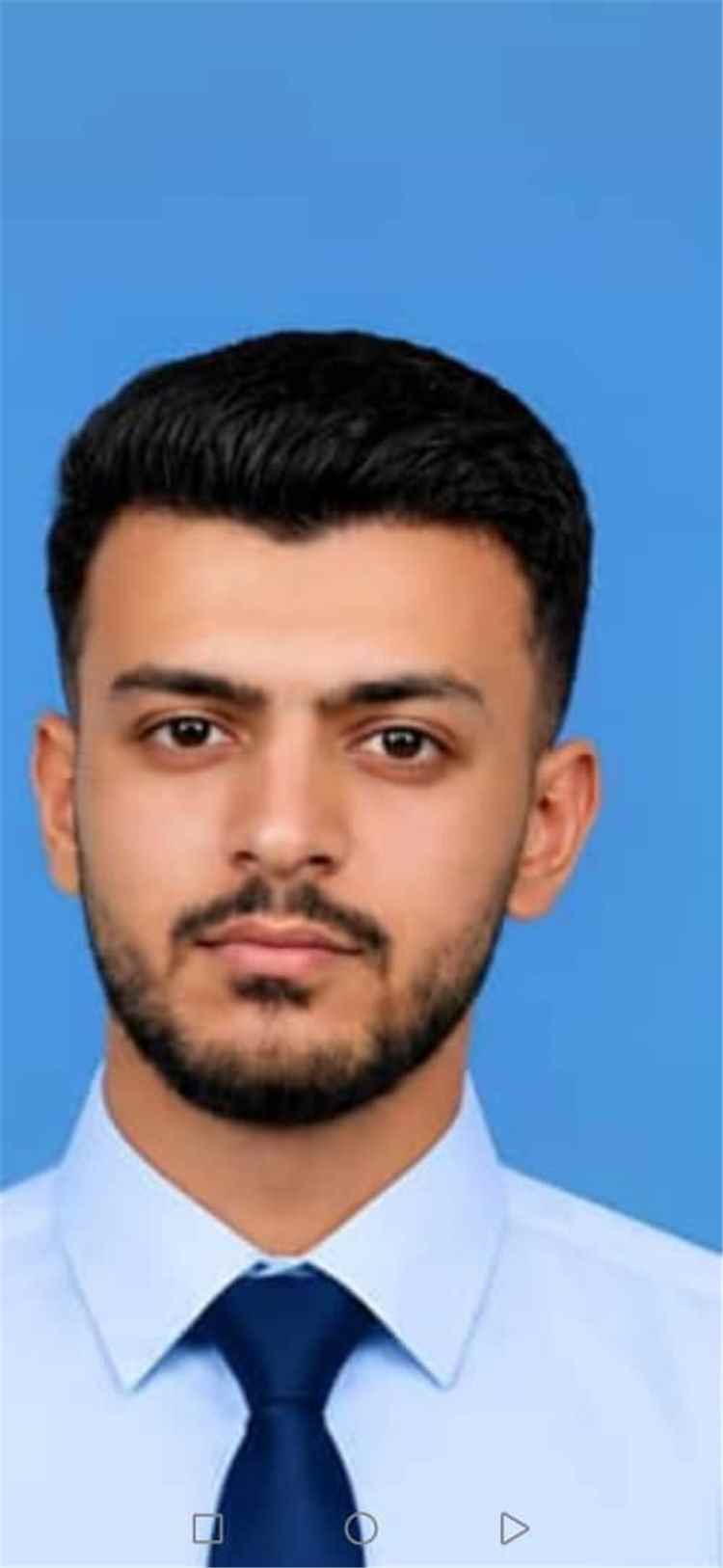 الطالب "وجدي العمري" يحصد المركز الأول في الثانوية العامة على مستوى مديرية سرار-يافع