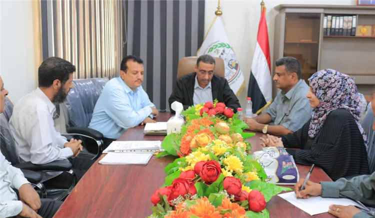 الطهيش يناقش نتائج المفاضلة للمنح الدراسية المقدمة من المملكة المغربية
