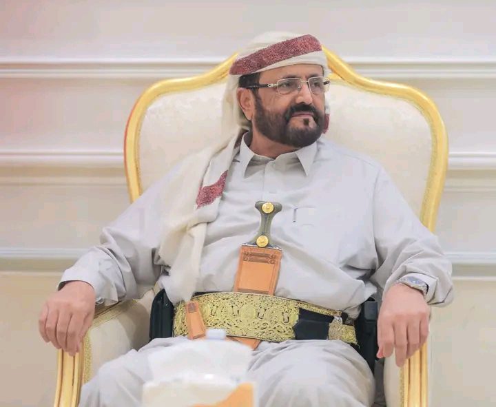 العرادة يبحث مع مسؤول أممي الهجمات الحوثية على مخيمات النازحين والمدنيين بمأرب