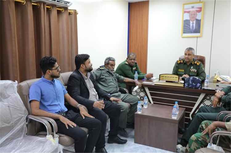 العميد الجابري يبحث تعزيز التعاون الصحي مع مركز جامعة حضرموت لطب الأسرة