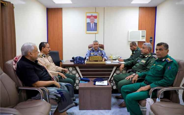 العميد الجابري يترأس اجتماعاً لمناقشة أوضاع التجنيس وإثبات الجنسية بساحل حضرموت