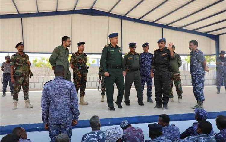 العميد الجابري يشيد بدور قوات شرطة الدوريات وأمن الطرق في تعزيز الأمن بساحل حضرموت