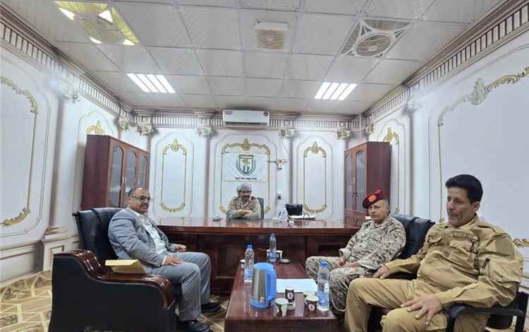 العميد السعدي يبحث مع القاضيين العولقي والكندحي تعزيز العمل القضائي والانضباط بقوات دفاع شبوة