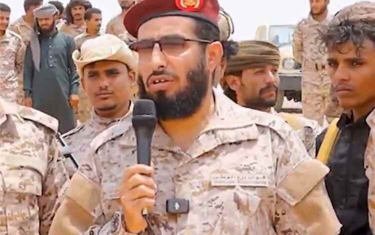 المشهد اليمني - العميد نبيل الواصلي يباشر مهام قيادة اللواء الثاني بقوات درع الوطن ويؤكد مواصلة مسيرة الجاهزية والانضباط