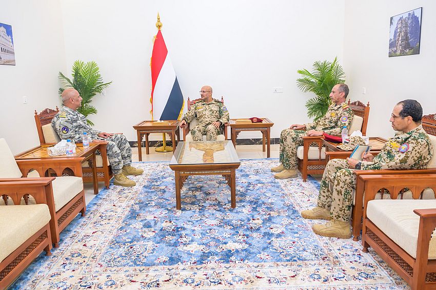 الفريق طارق صالح يستقبل رئيس مصلحة خفر السواحل