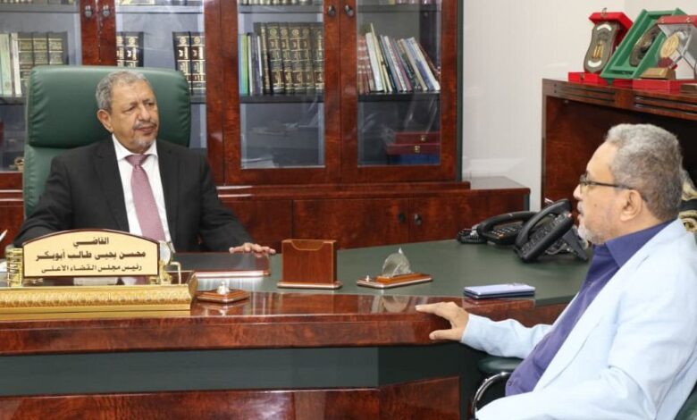 القضاء الأعلى يوجه بتطوير مناهج المعهد العالي للقضاء ورفع كفاءة خريجيه