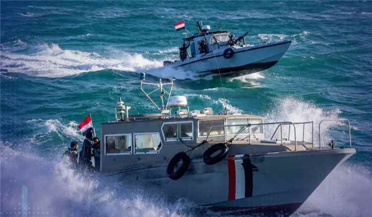 القوات البحرية تحبط عملية ارهابية حوثية لاستهداف سفينة نفطية في البحر الأحمر
