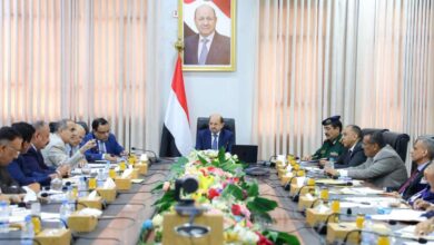 اللجنة العليا لمكافحة التهريب تستعرض عدد من المقترحات لتنفيذ موجهات رئيس مجلس القيادة الرئاسي.