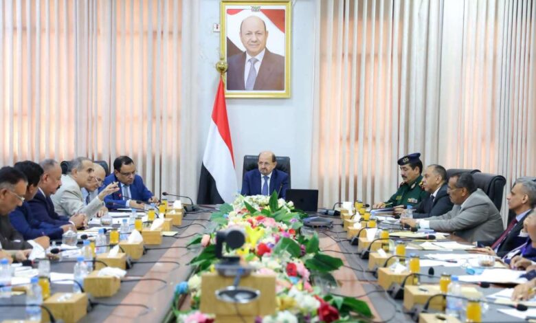 اللجنة العليا لمكافحة التهريب تستعرض عدد من المقترحات لتنفيذ موجهات رئيس مجلس القيادة الرئاسي.