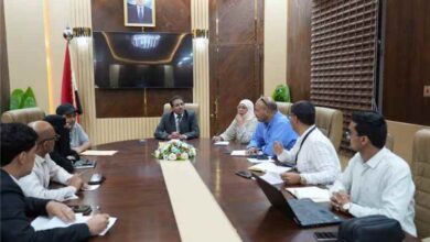 اللجنة الفنية للطوارئ بوزارة الصحة تناقش مستوى تنفيذ التكليفات وتعزز جاهزية غرف العمليات بالمحافظات