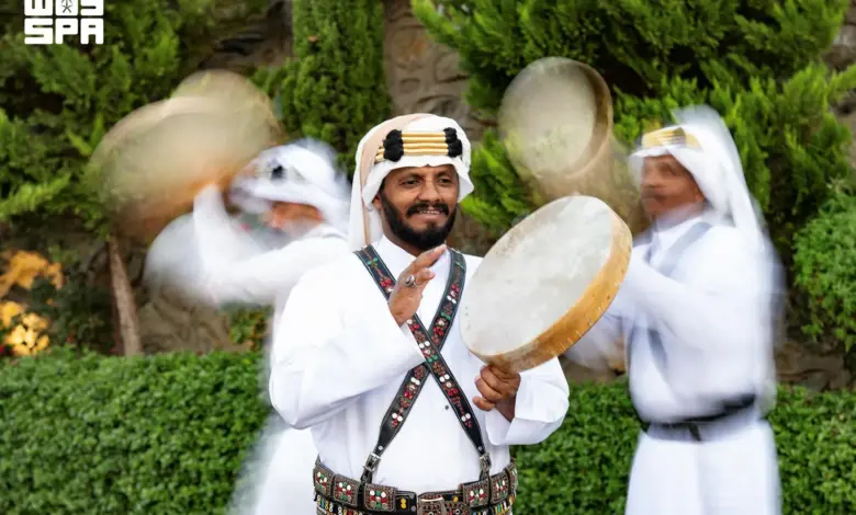 «المجرور».. فن الطائف العريق يتجدد في المهرجانات ويأسر الزوار