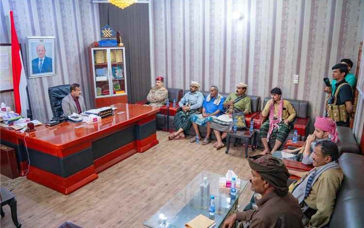 المحافظ بن الوزير يؤكد دعم السلطة المحلية للمشاريع الخدمية والتنموية بمديرية بيحان