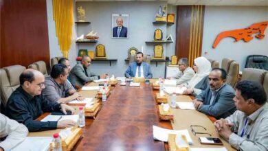 المحافظ شيخ يترأس اجتماعًا للوقوف أمام التحديات التي تواجه القطاع التربوي والتحضيرات لانطلاق العام الدراسي الجديد