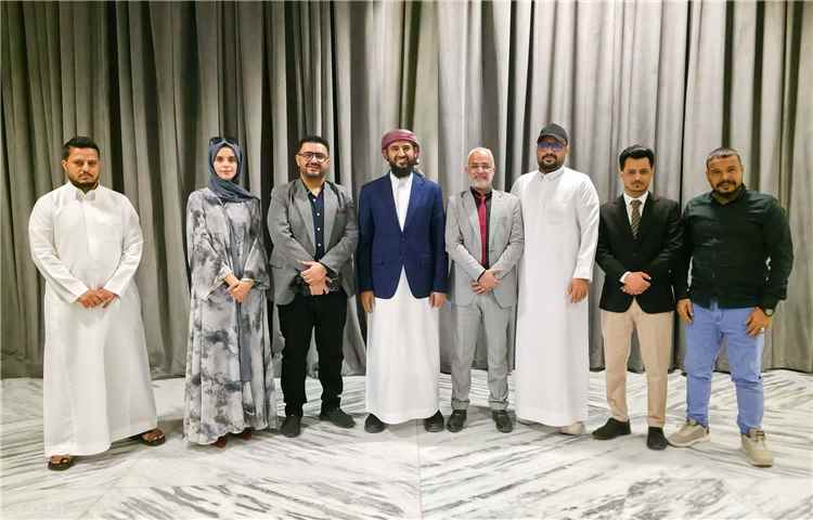 المحرّمي يلتقي نخبة إعلامية جنوبية.. ويُطلق “مبادرة وطنية” لتوحيد الخطاب الإعلامي ضد التضليل الحوثي