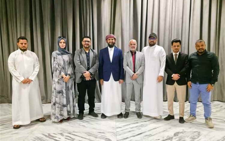 المحرّمي يلتقي نخبة من الإعلاميين والنشطاء الجنوبيين ويؤكد أهمية الدور الإعلامي في معركة الوعي ومواجهة التضليل الحو.ثي