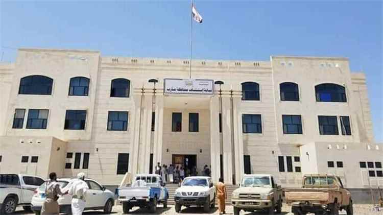 المحكمة الجزائية بمأرب تقضي بإعدام 3 مدانين بجرائم قتل وتقطّع