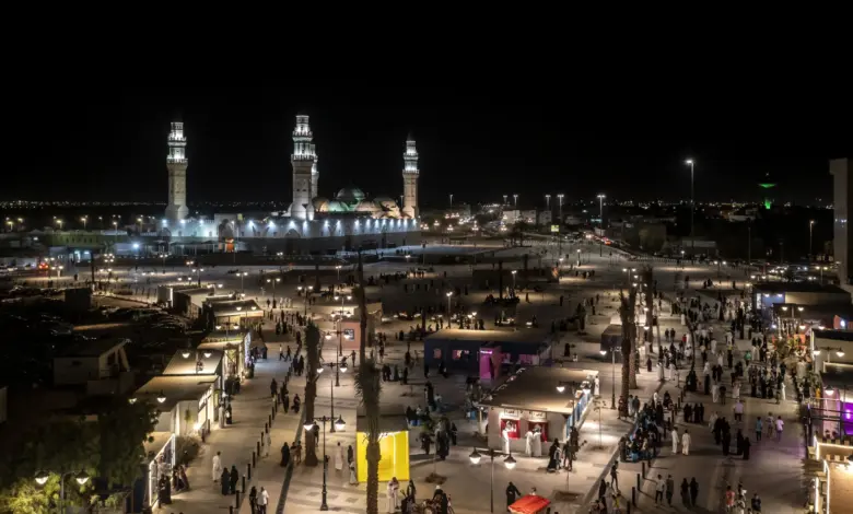 المدينة المنورة تطلق دليلًا موحدًا لتصميم الإنارة وتعزيز المشهد الحضري