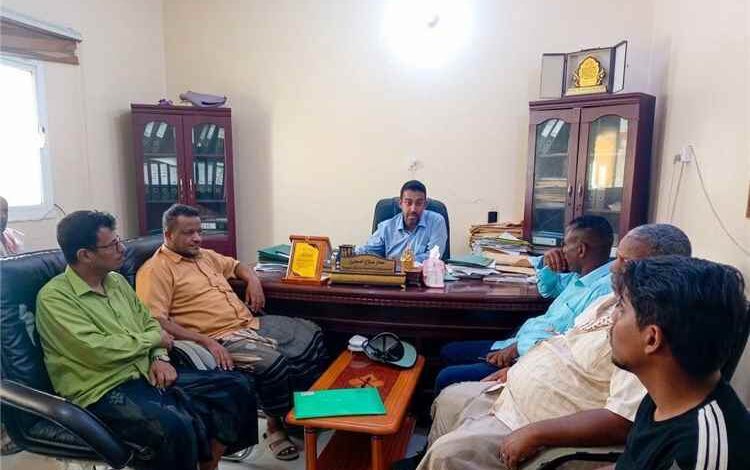 المشجري يترأس اجتماعًا لمناقشة خطط الرقابة الميدانية على أسواق ساحل حضرموت