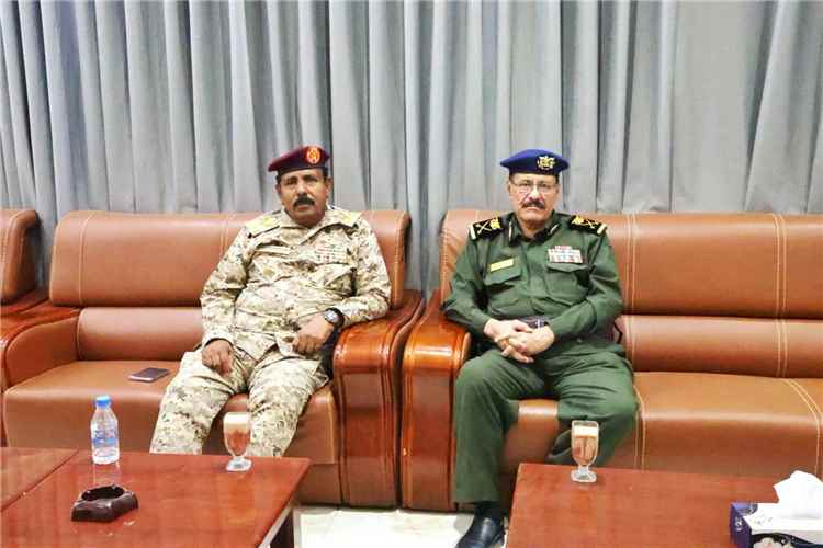 المنطقة العسكرية الثانية تؤكد أهمية توحيد الجهود مع الأجهزة الأمنية