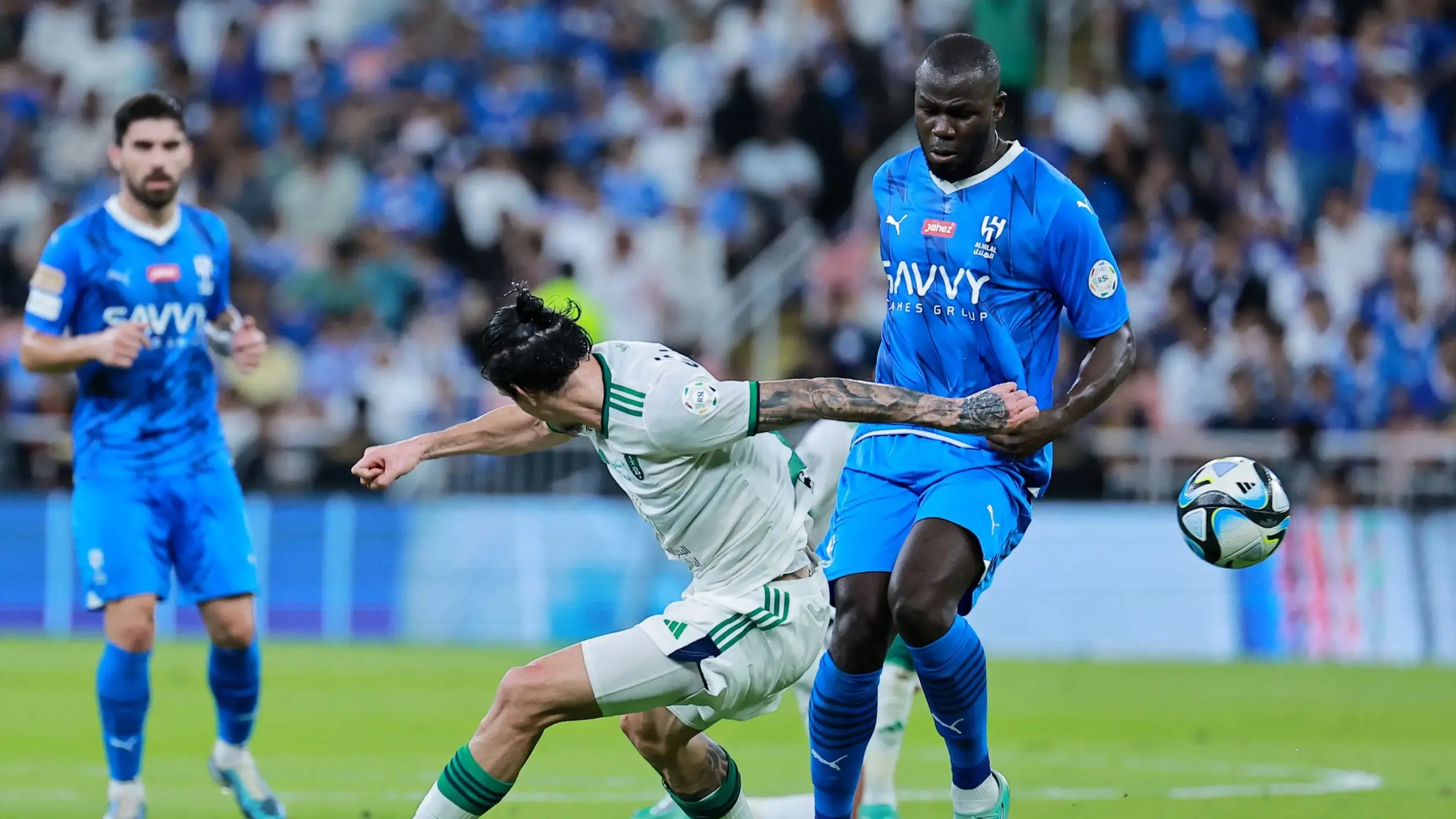 الهلال يكتسح الأهلي قبل قمة دوري روشن