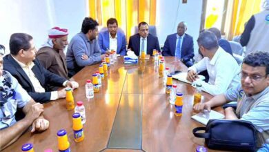 الوزير السقطري يطّلع على احتياجات القطاع الزراعي في المهرة ويؤكد دعم الاستثمار الزراعي