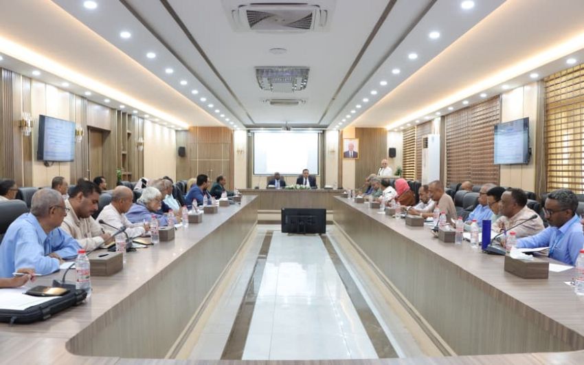 الوزير السقطري يفتتح ورشة لمناقشة المسودة الأولية لتحديث استراتيجية الزراعة والأسماك 2024-2030