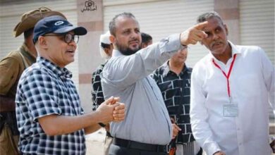 اليزيدي يدشن أعمال سفلتة طريق الثلاثين الممتد من جولة العمري –  محطة الوالي
