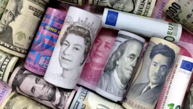 الين يقفز لأعلى مستوى في ثلاثة أشهر والدولار يستقر وسط ترقب الأسواق