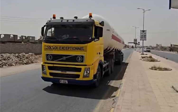 انفراج مرتقب لأزمة الغاز في عدن بعد استئناف مرور المقطورات من مأرب