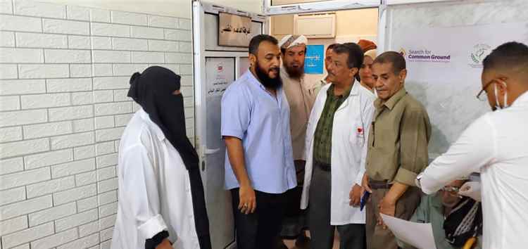 برعاية السلطة المحلية ومكتب الصحة بالعاصمة عدن .. تدشين مخيم طبي مجاني للعيون في مديرية التواهي