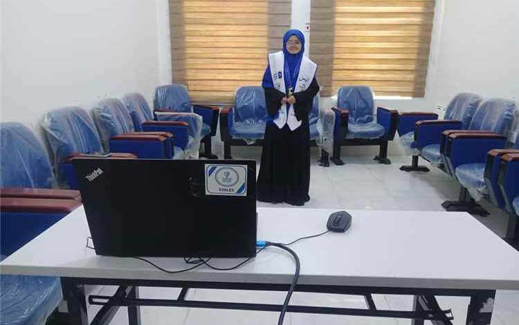 بطلة تحدي القراءة العربي بموسمها العاشر عن فئة ذوي الهمم سناء الحميري تخوض التصفيات الدولية عبر الاتصال المرئي (اونلاين)