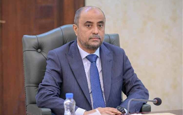 المشهد اليمني - بن بريك: تنسيق عسكري وأمني مع السعودية لمواجهة التهديدات وتعزيز استقرار المنطقة